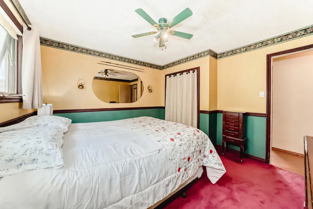 1652 Boutellier Close Penhold AB T0M 1R0
