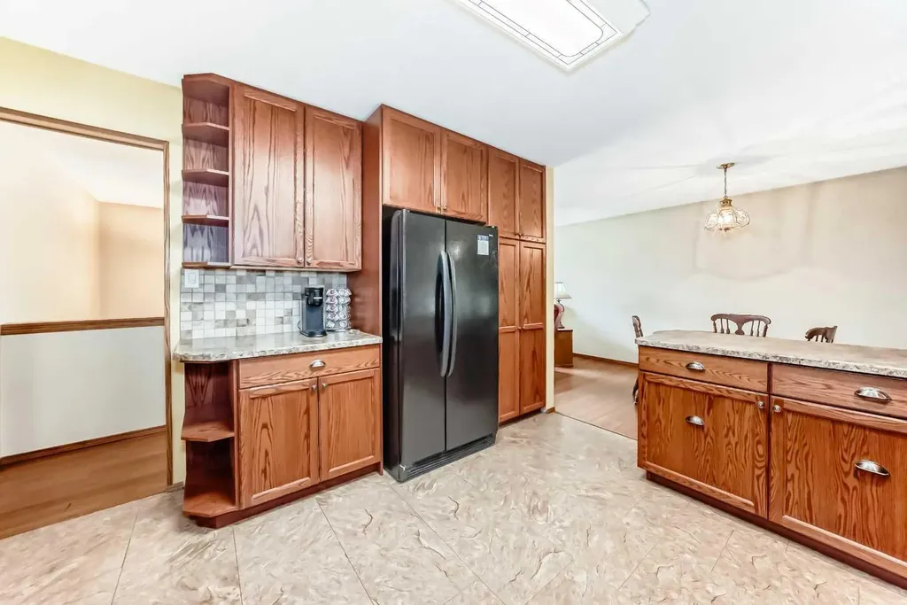 1652 Boutellier Close Penhold AB T0M 1R0
