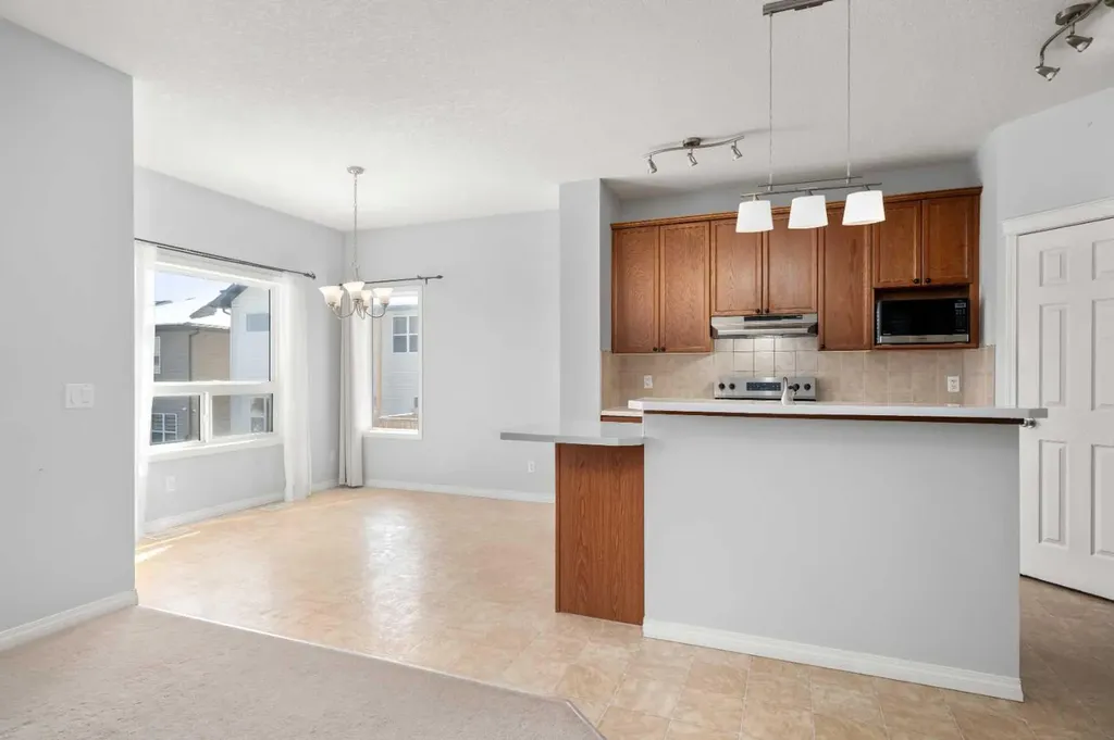 102 Kincora Glen Mews NW Calgary AB T3R 0B6