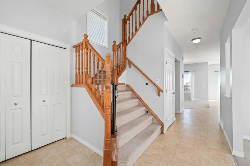 102 Kincora Glen Mews NW Calgary AB T3R 0B6