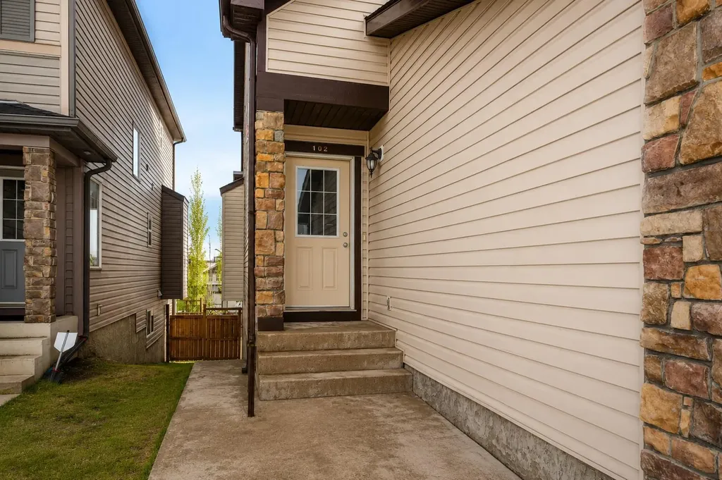 102 Kincora Glen Mews NW Calgary AB T3R 0B6
