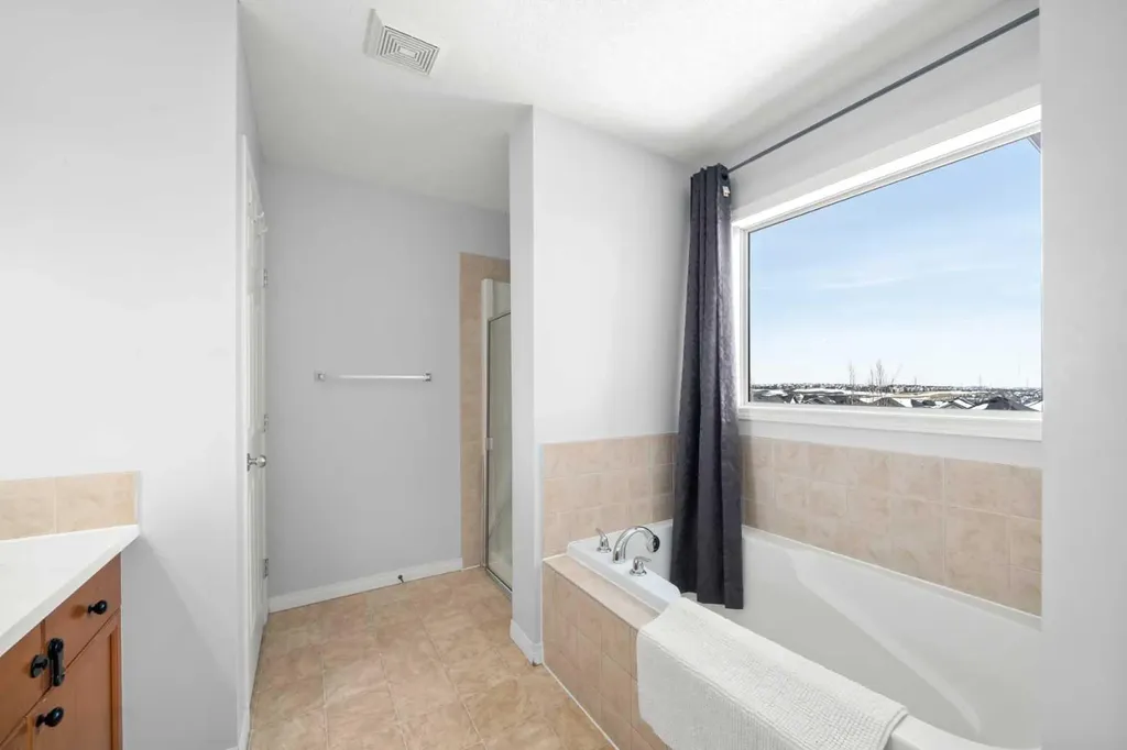 102 Kincora Glen Mews NW Calgary AB T3R 0B6