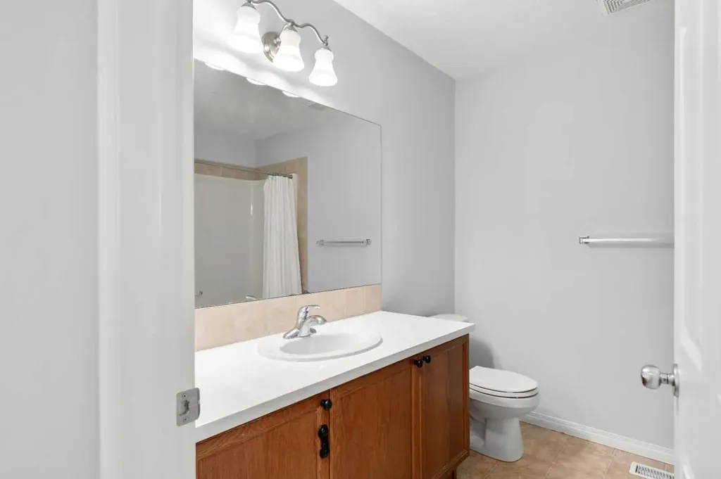 102 Kincora Glen Mews NW Calgary AB T3R 0B6