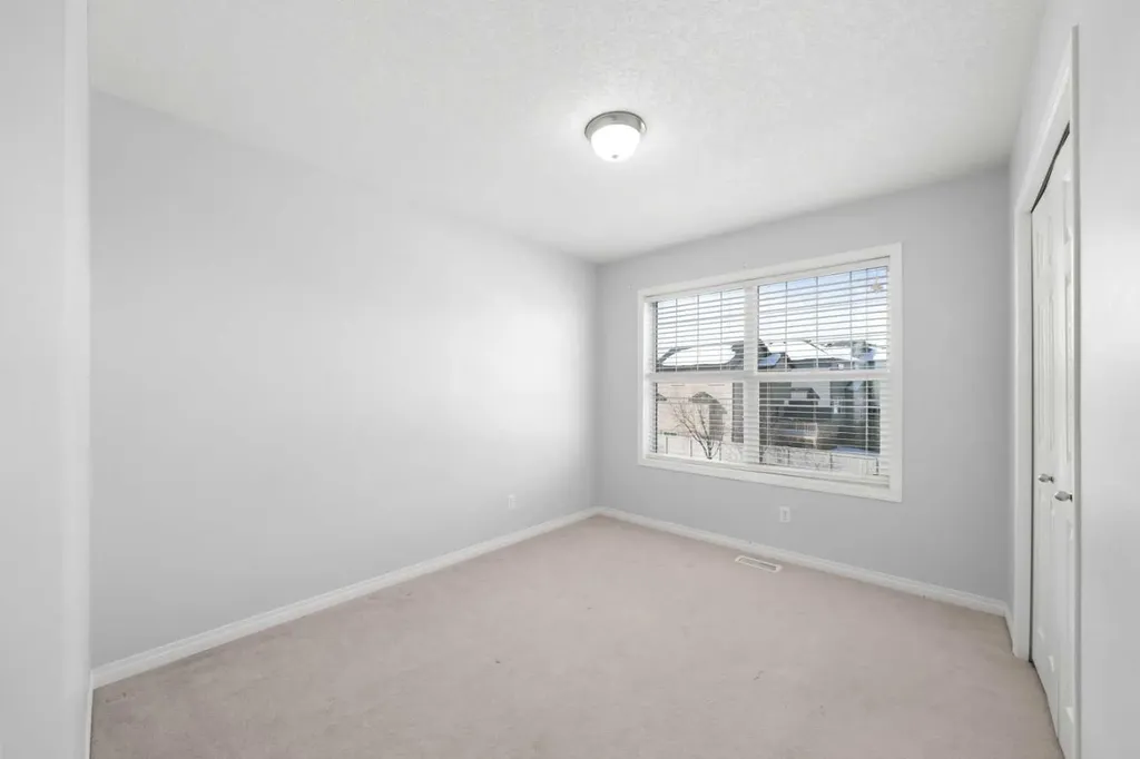 102 Kincora Glen Mews NW Calgary AB T3R 0B6
