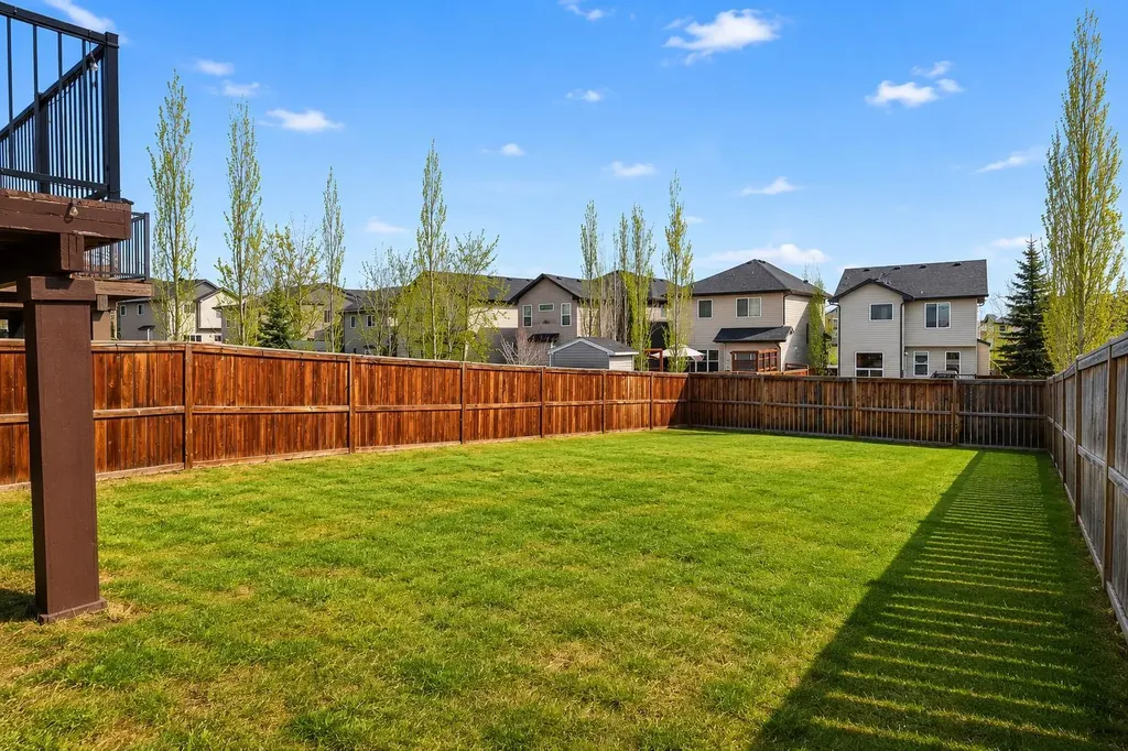 102 Kincora Glen Mews NW Calgary AB T3R 0B6