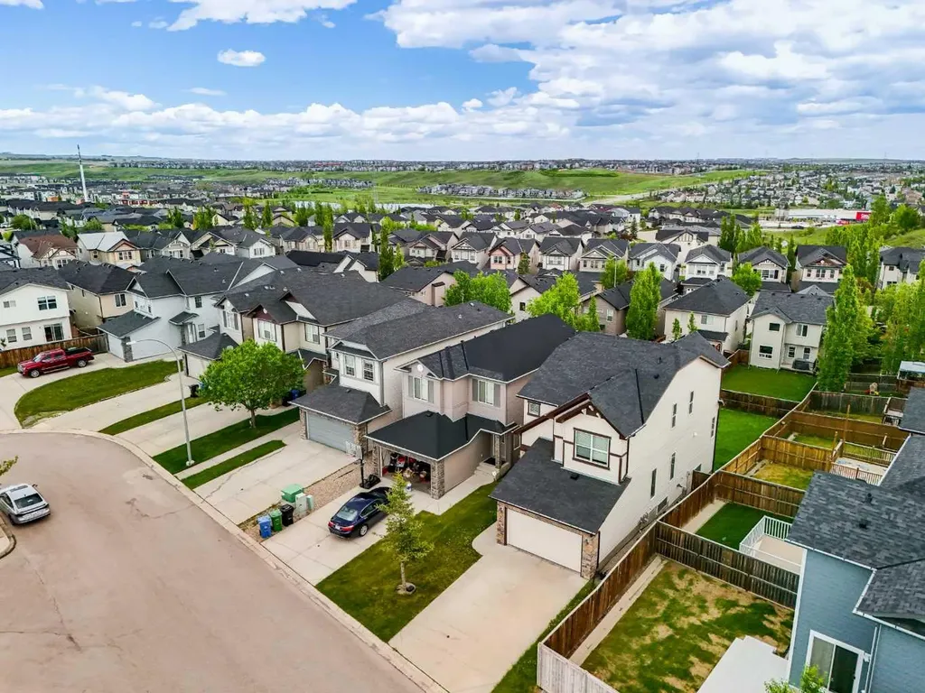 102 Kincora Glen Mews NW Calgary AB T3R 0B6