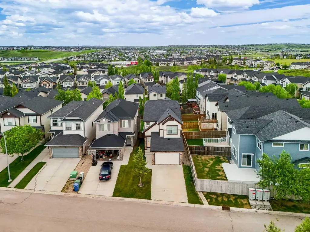 102 Kincora Glen Mews NW Calgary AB T3R 0B6