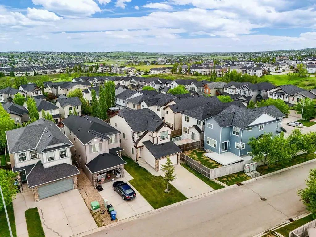 102 Kincora Glen Mews NW Calgary AB T3R 0B6