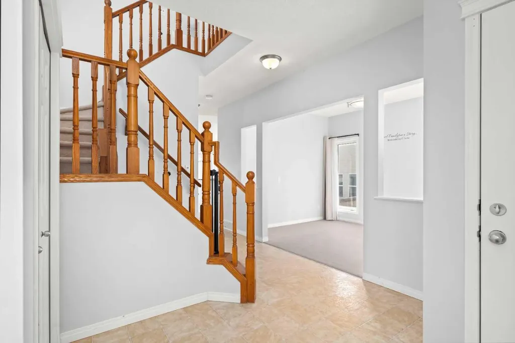 102 Kincora Glen Mews NW Calgary AB T3R 0B6