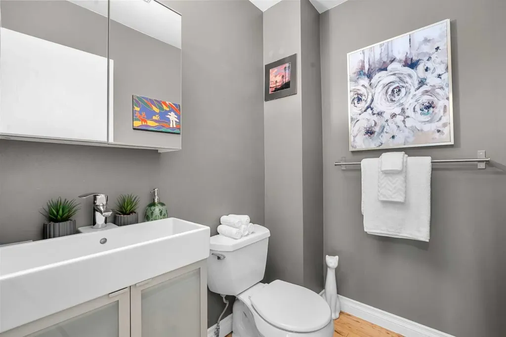1739 24a Street SW Calgary AB T3C 1J5