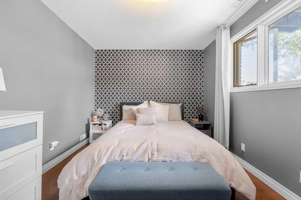 1739 24a Street SW Calgary AB T3C 1J5
