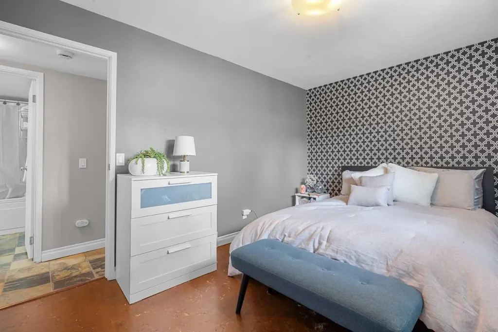 1739 24a Street SW Calgary AB T3C 1J5