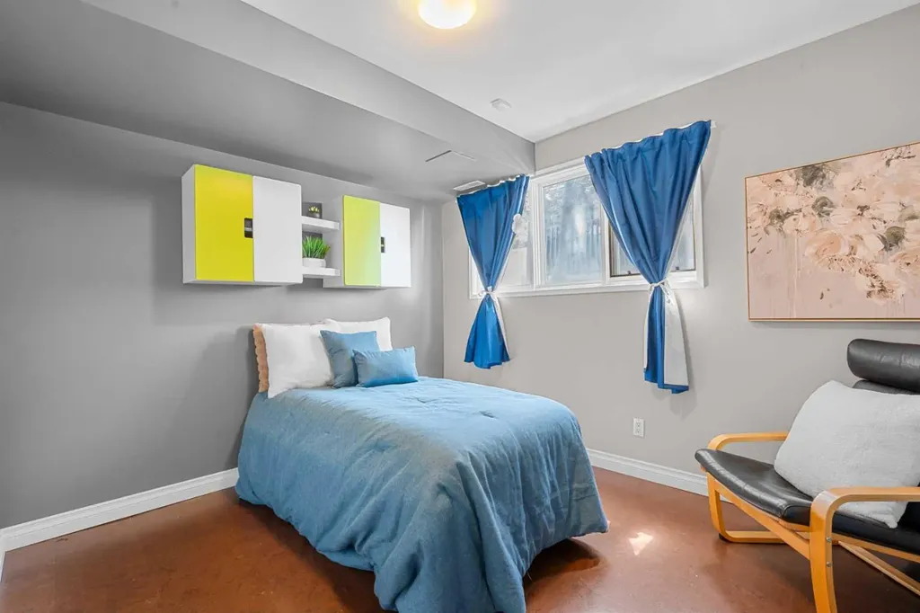 1739 24a Street SW Calgary AB T3C 1J5