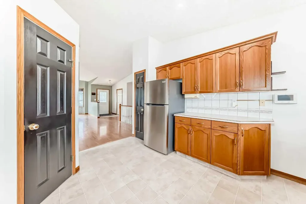 5910 60 Avenue Ponoka AB T4J 1T7