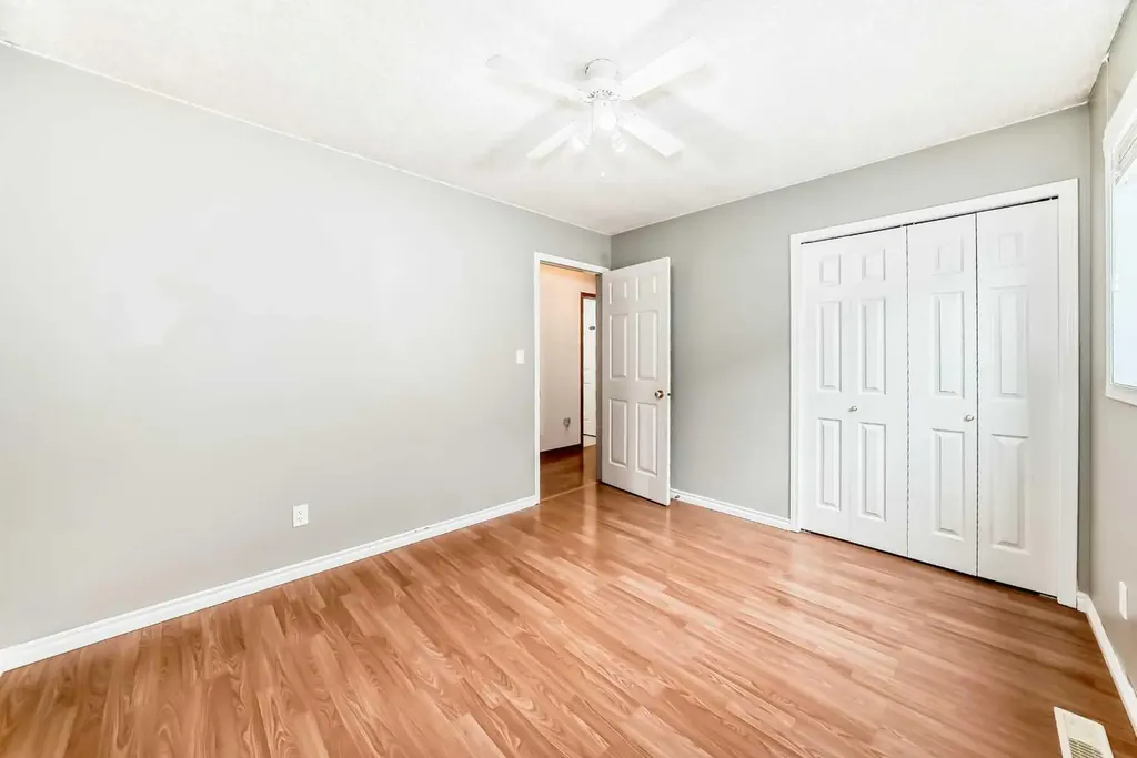 5910 60 Avenue Ponoka AB T4J 1T7