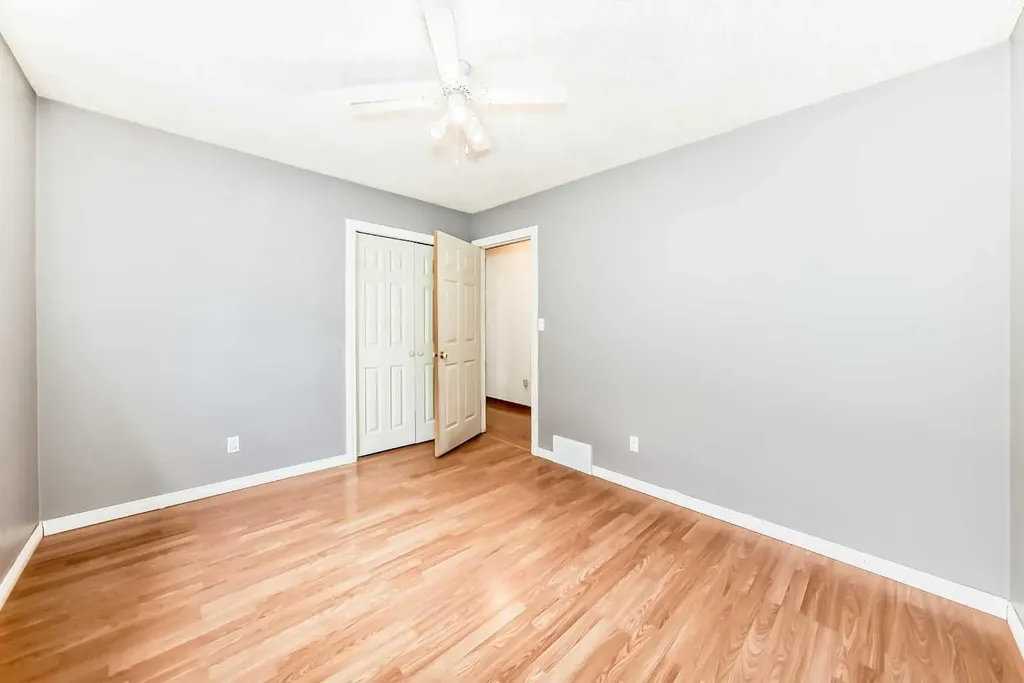 5910 60 Avenue Ponoka AB T4J 1T7