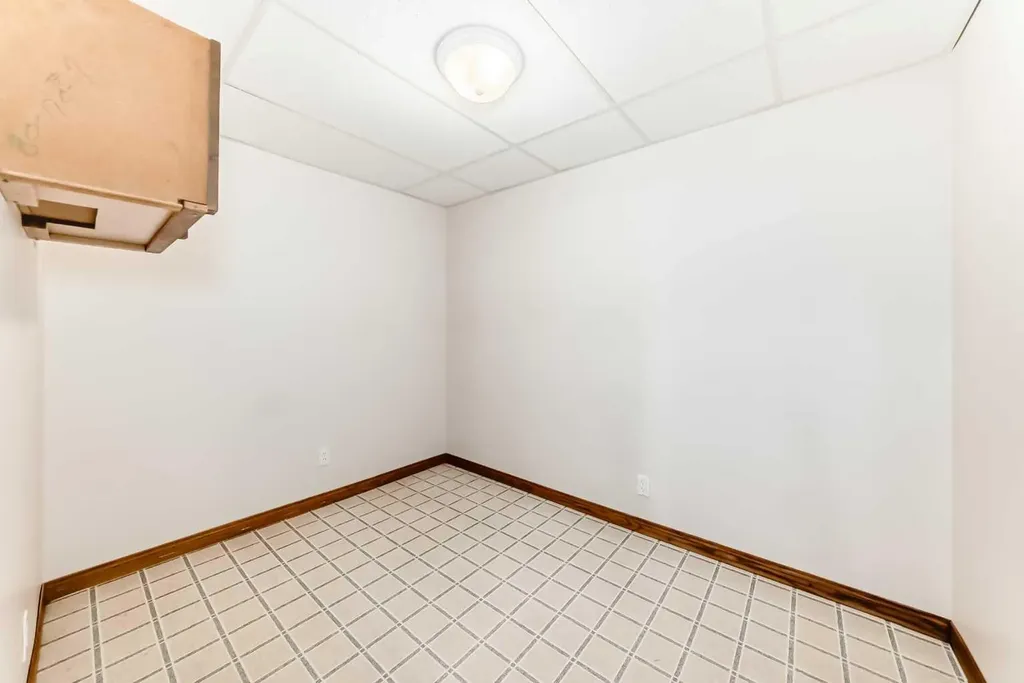 5910 60 Avenue Ponoka AB T4J 1T7