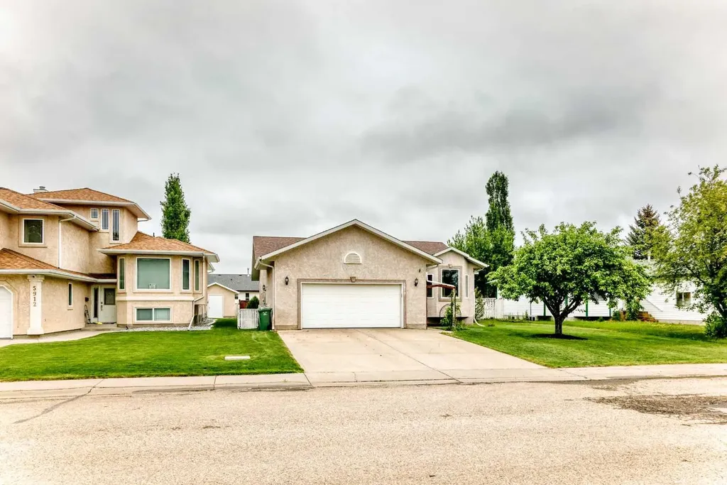 5910 60 Avenue Ponoka AB T4J 1T7