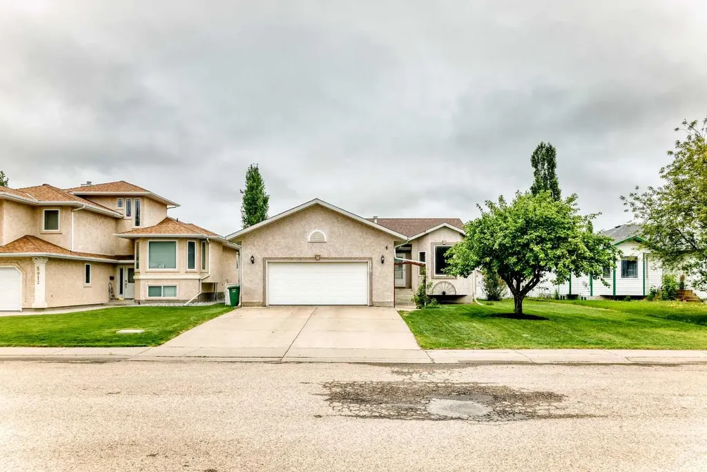 5910 60 Avenue Ponoka AB T4J 1T7