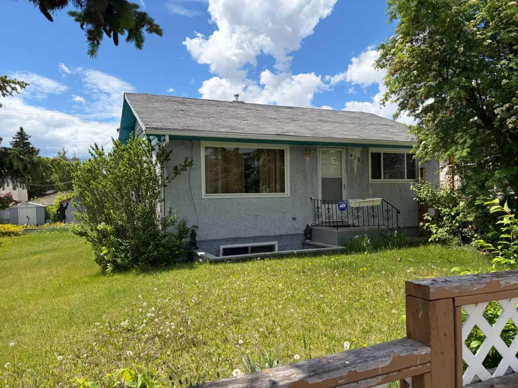 4327 70 Street NW Calgary AB T3B2K4