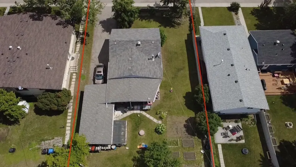 4327 70 Street NW Calgary AB T3B2K4