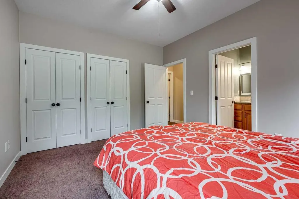 3801 50 Avenue Ponoka AB T4J 1C5