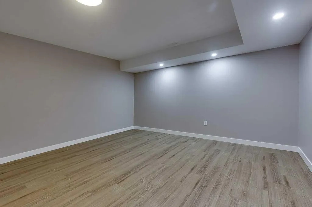 3801 50 Avenue Ponoka AB T4J 1C5