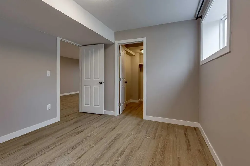 3801 50 Avenue Ponoka AB T4J 1C5