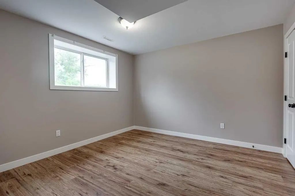 3801 50 Avenue Ponoka AB T4J 1C5