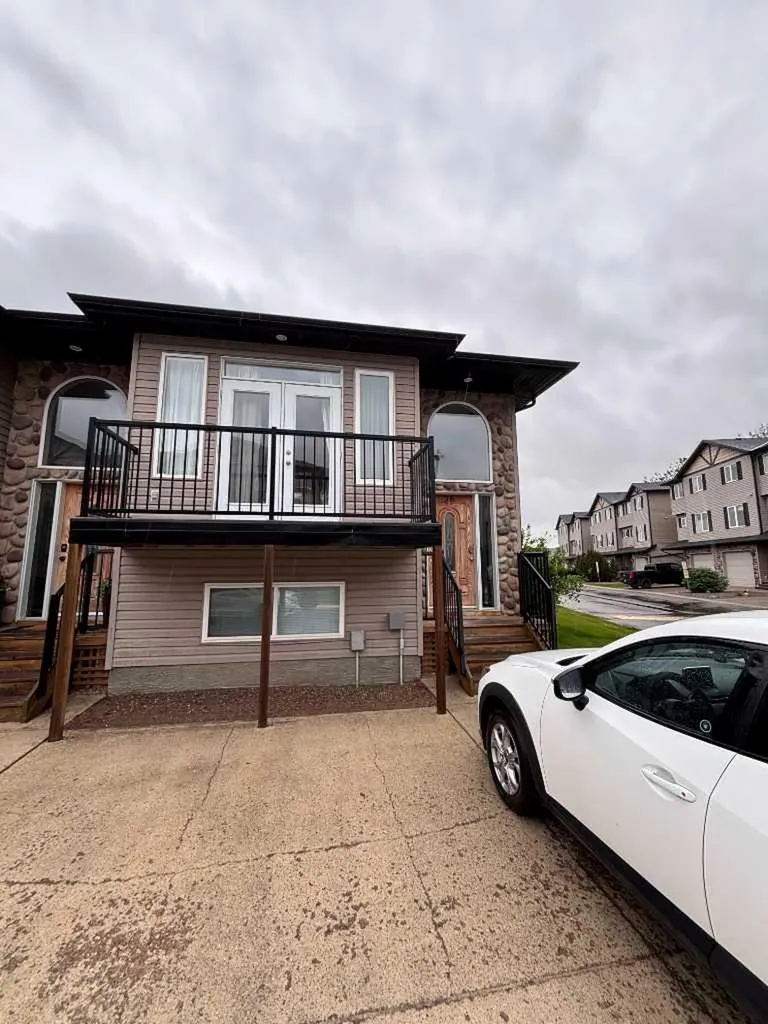 762 Heritage Boulevard W Lethbridge AB T1K0W1