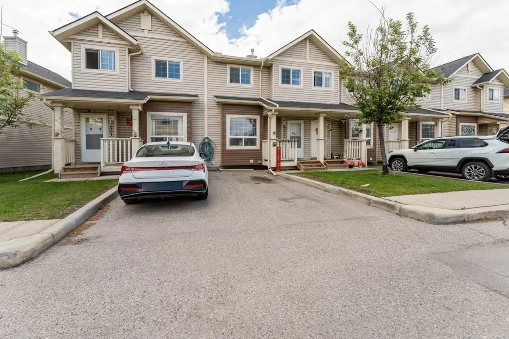 111 Tarawood Lane NE Calgary AB T3J 5C2