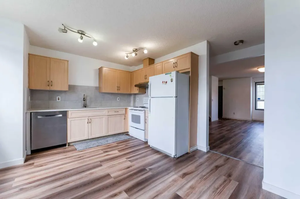 111 Tarawood Lane NE Calgary AB T3J 5C2