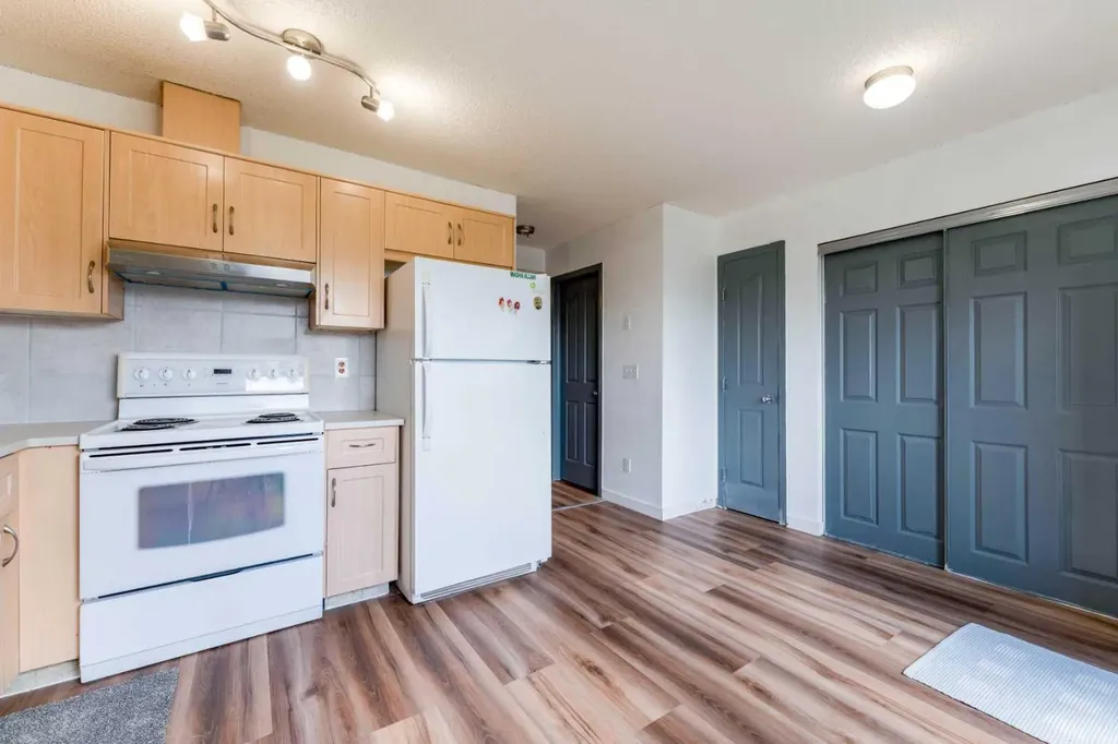111 Tarawood Lane NE Calgary AB T3J 5C2