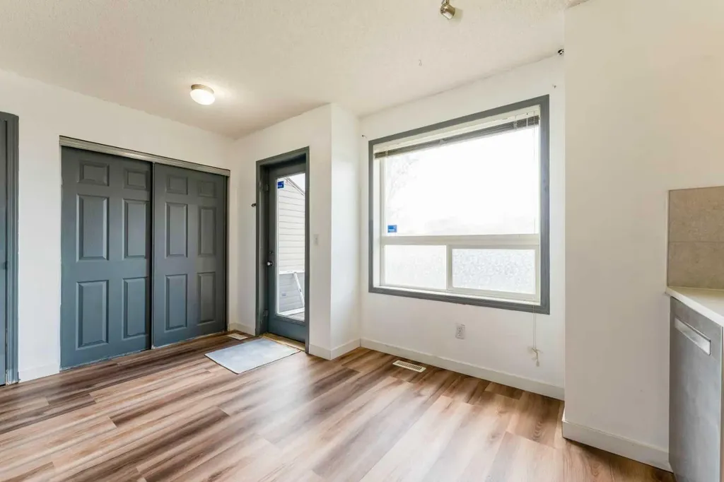 111 Tarawood Lane NE Calgary AB T3J 5C2