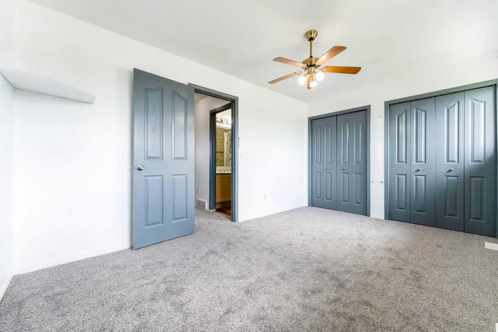 111 Tarawood Lane NE Calgary AB T3J 5C2
