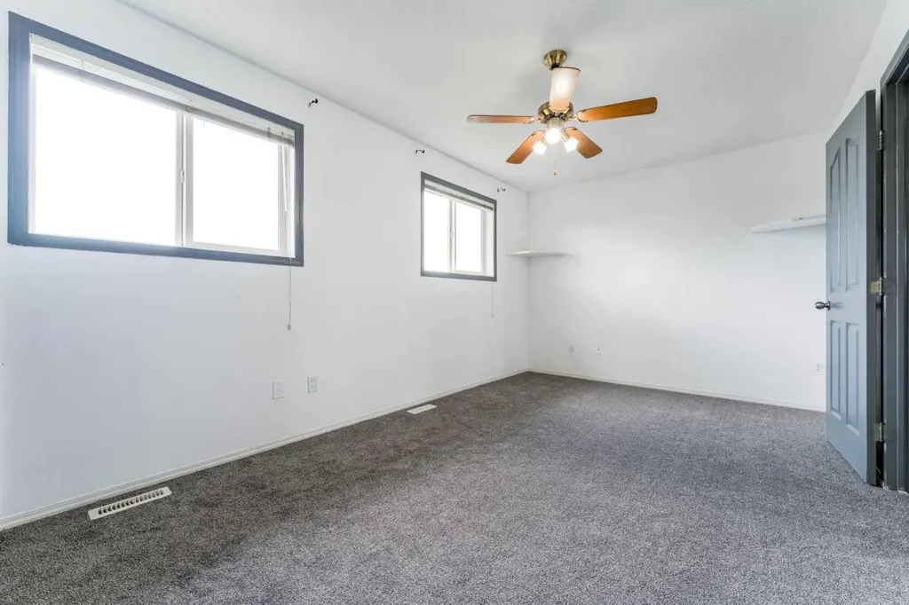 111 Tarawood Lane NE Calgary AB T3J 5C2
