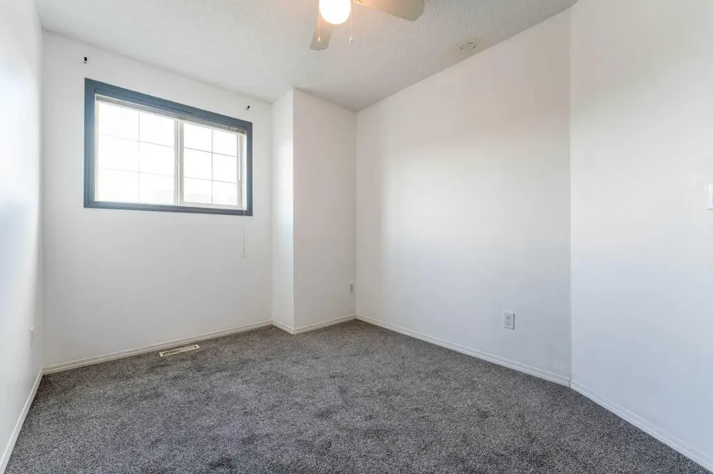 111 Tarawood Lane NE Calgary AB T3J 5C2
