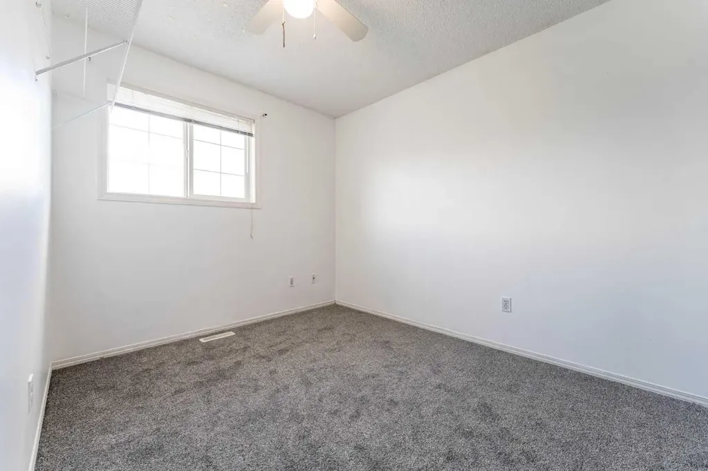 111 Tarawood Lane NE Calgary AB T3J 5C2