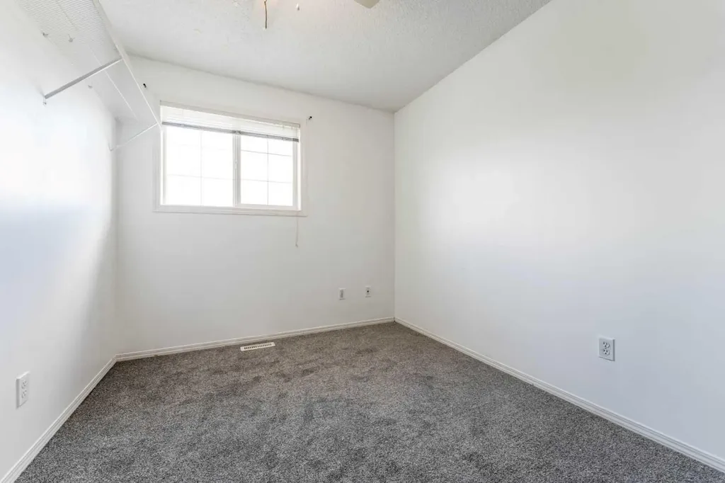 111 Tarawood Lane NE Calgary AB T3J 5C2
