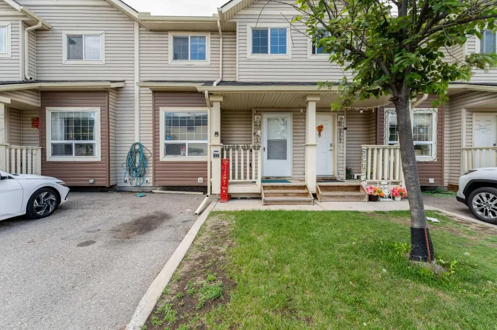 111 Tarawood Lane NE Calgary AB T3J 5C2
