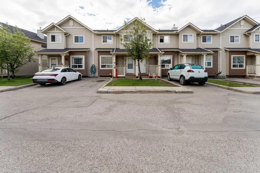 111 Tarawood Lane NE Calgary AB T3J 5C2
