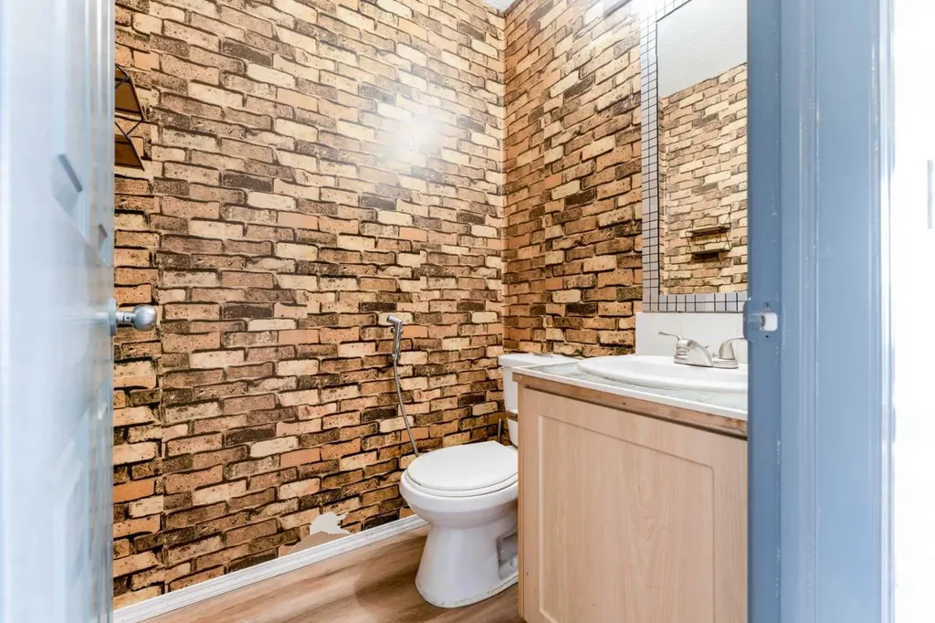 111 Tarawood Lane NE Calgary AB T3J 5C2