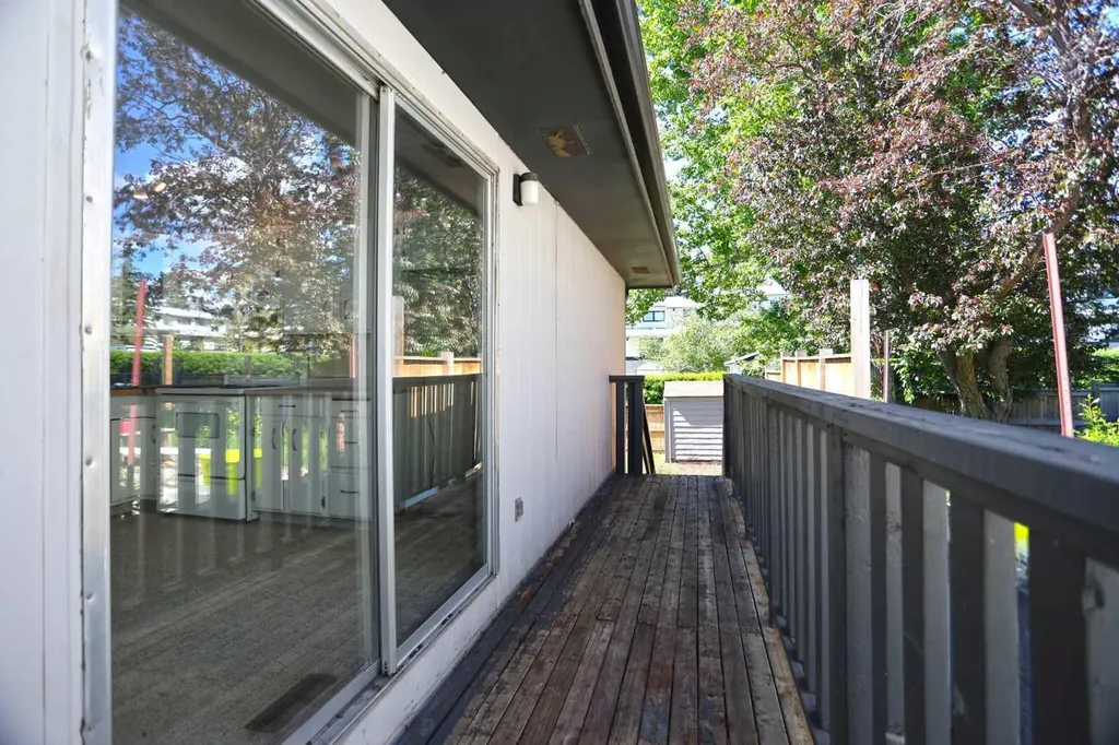 5417 Dalrymple Crescent NW Calgary AB T3A 1R2