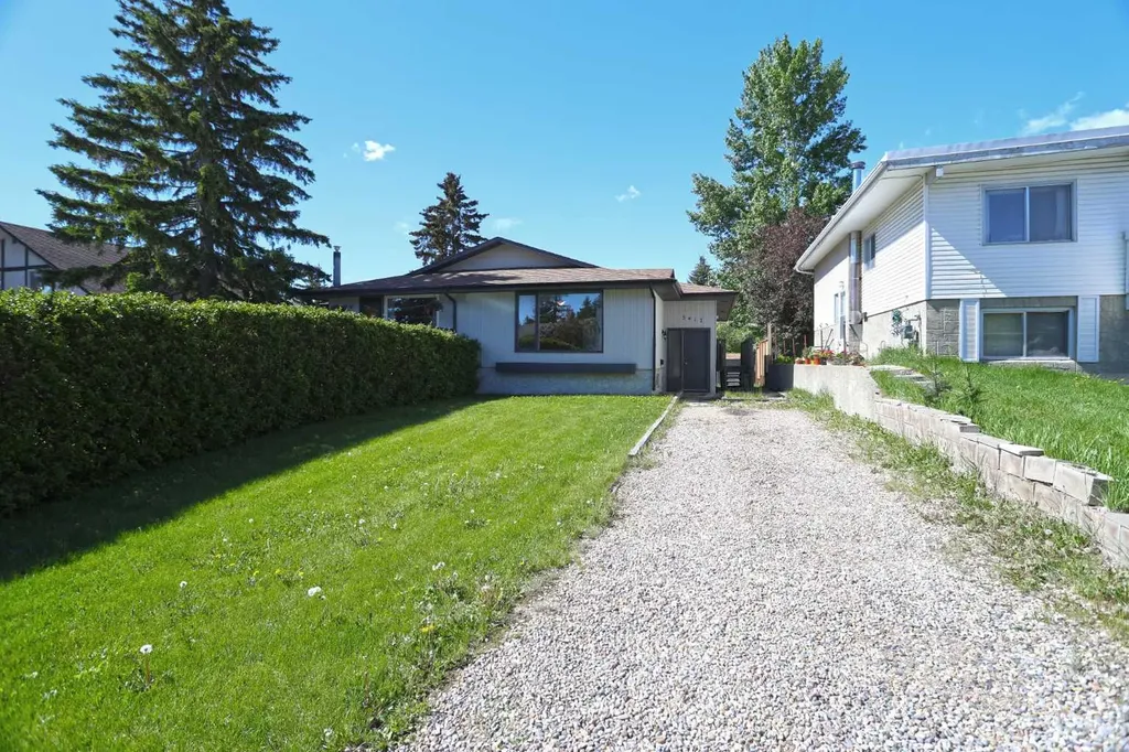 5417 Dalrymple Crescent NW Calgary AB T3A 1R2