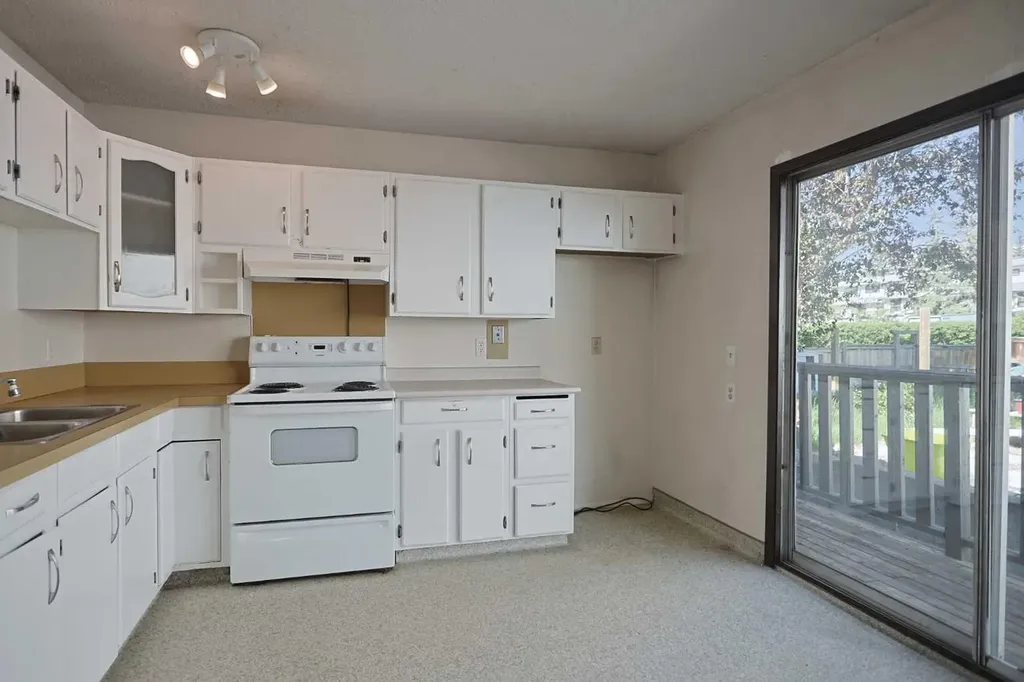 5417 Dalrymple Crescent NW Calgary AB T3A 1R2