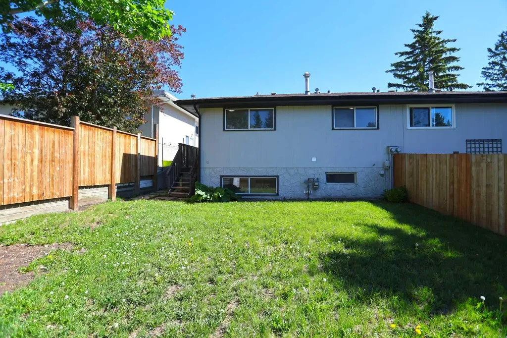 5417 Dalrymple Crescent NW Calgary AB T3A 1R2