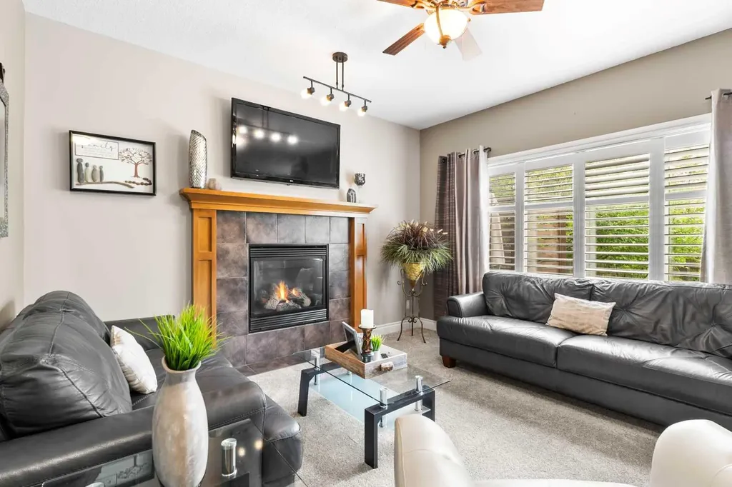 2016 Sagewood Point SW Airdrie AB T4B 3P1