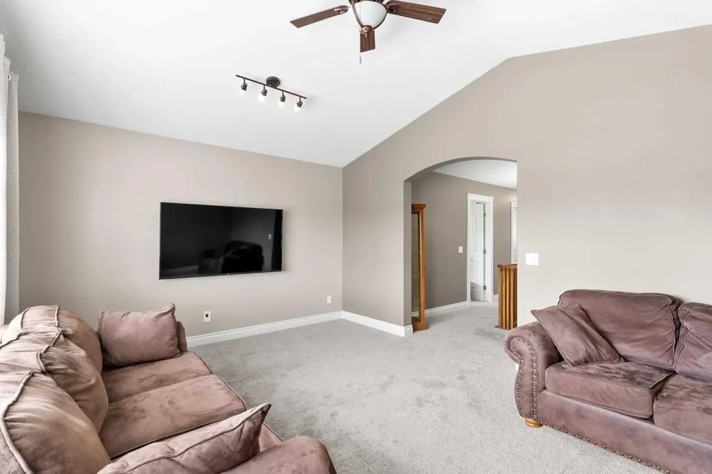 2016 Sagewood Point SW Airdrie AB T4B 3P1