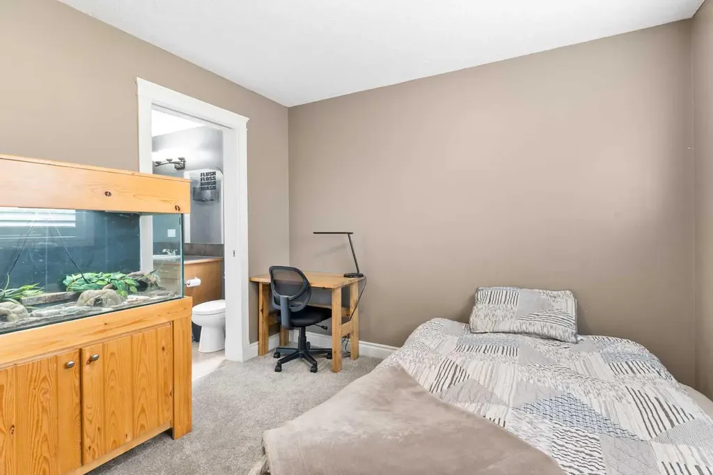 2016 Sagewood Point SW Airdrie AB T4B 3P1