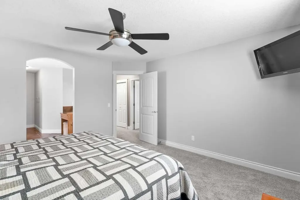 2016 Sagewood Point SW Airdrie AB T4B 3P1
